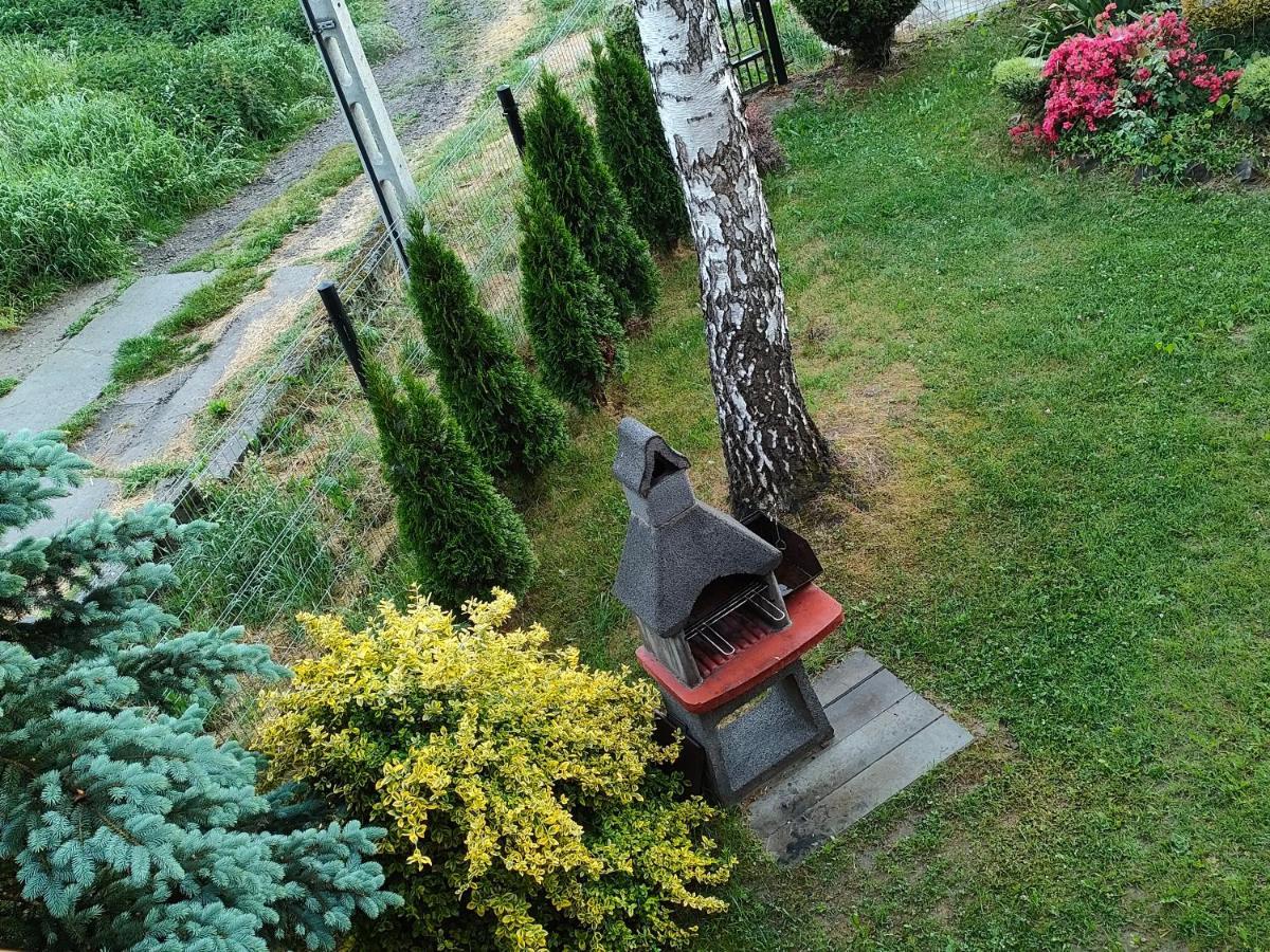 Domki I Pokoje U Borsa Lesko Buitenkant foto